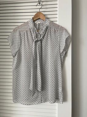 Pleione White Printed Tie-Neck Cap Sleeve Blouse